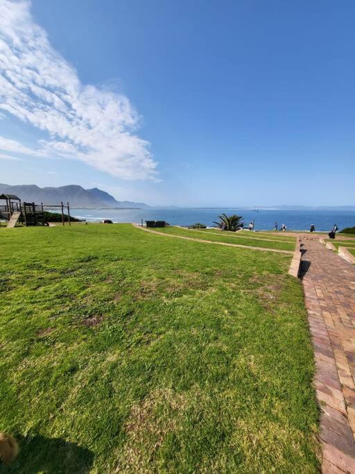 *Self-Check In - Whale Watching Paradise -Central* Hermanus Zewnętrze zdjęcie